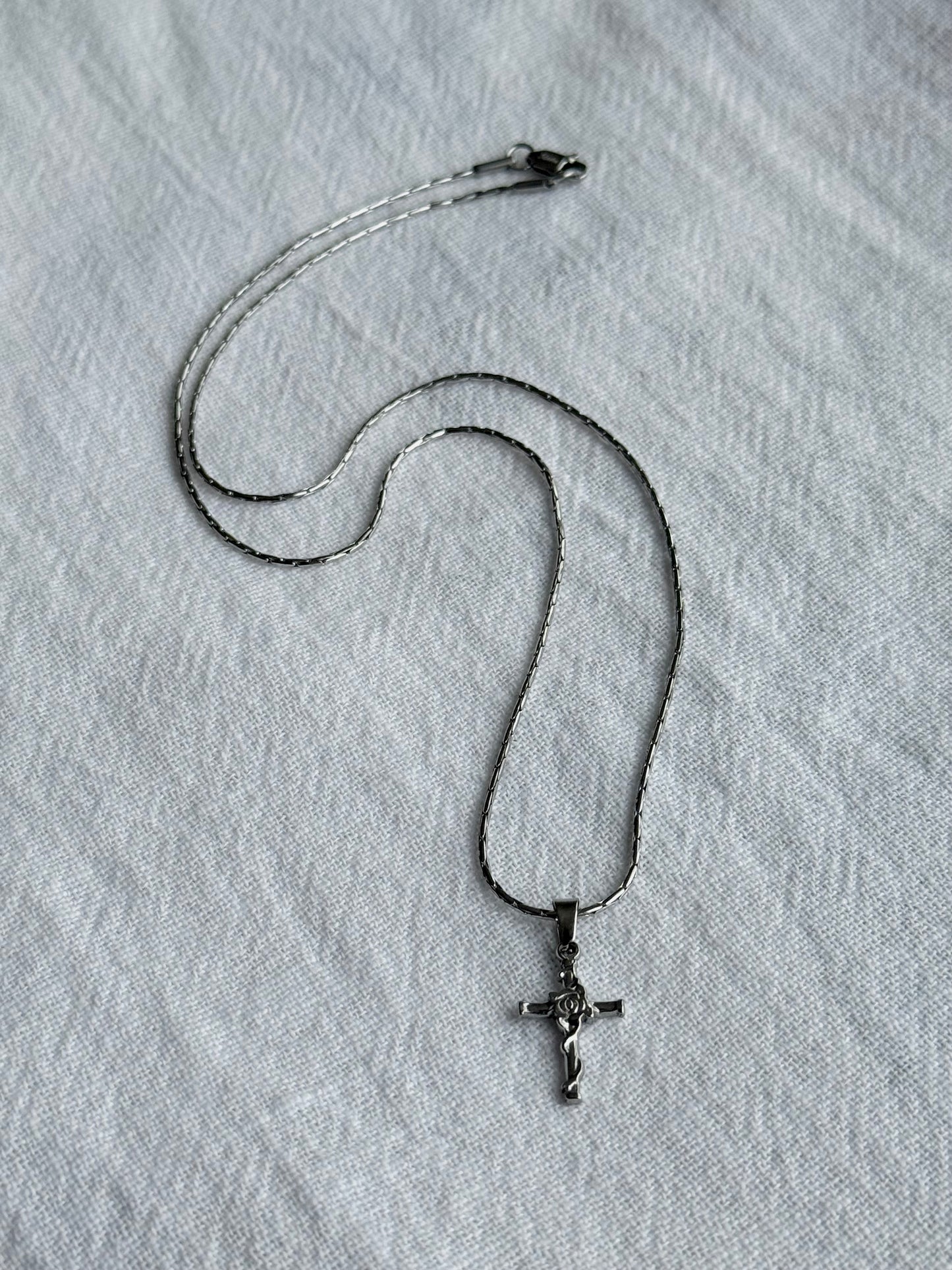 Cross n’ Rose - Silver